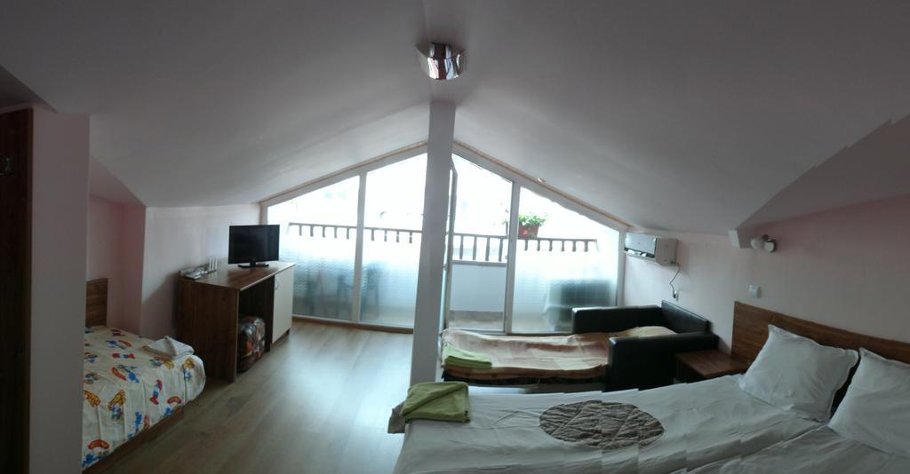 Guest House Rosa Kiten  Zimmer foto